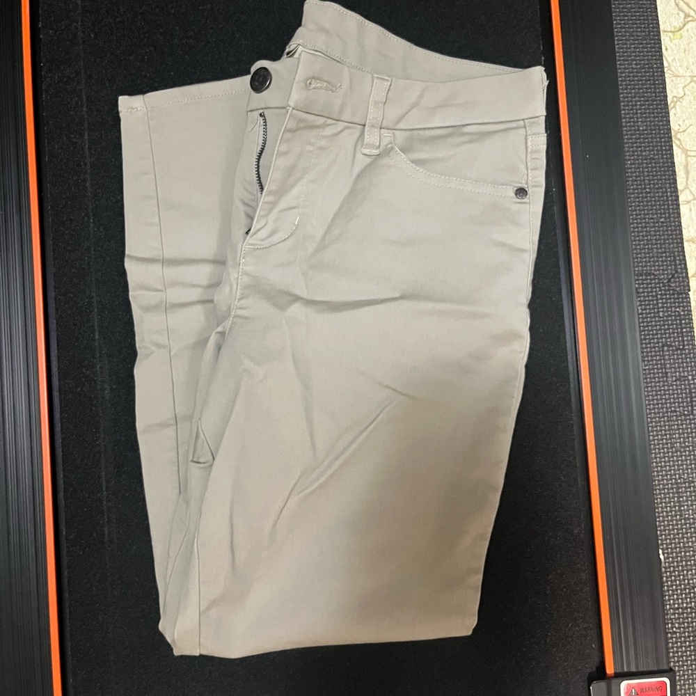 Khaki skinny pants